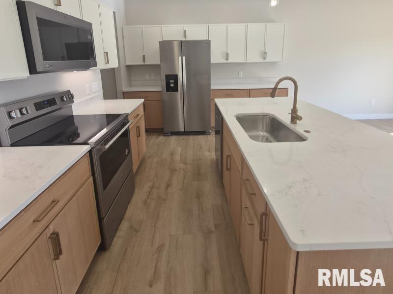 3802 Sugar Loaf Drive Springfield, IL 62711 - Photo 7 of 23