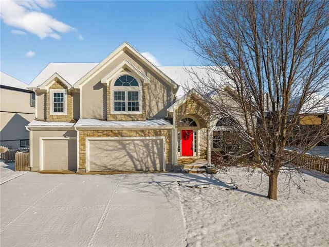 $445,000 | 2102 Victory Lane, Kearney, MO 64060