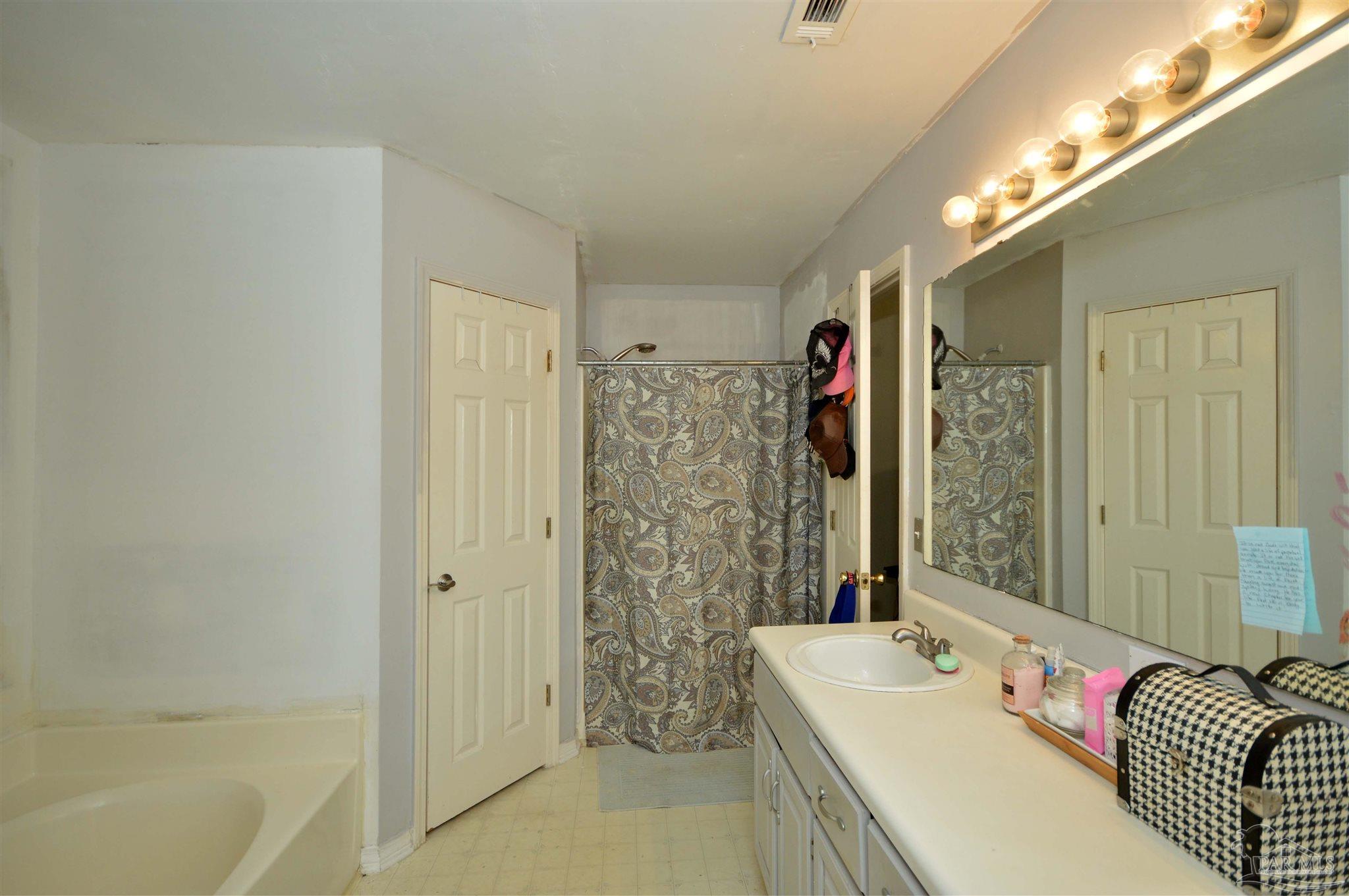 4368 Bayou Ridge Drive Pace, FL 32571 - Photo 19 of 34 Gallery Image 19