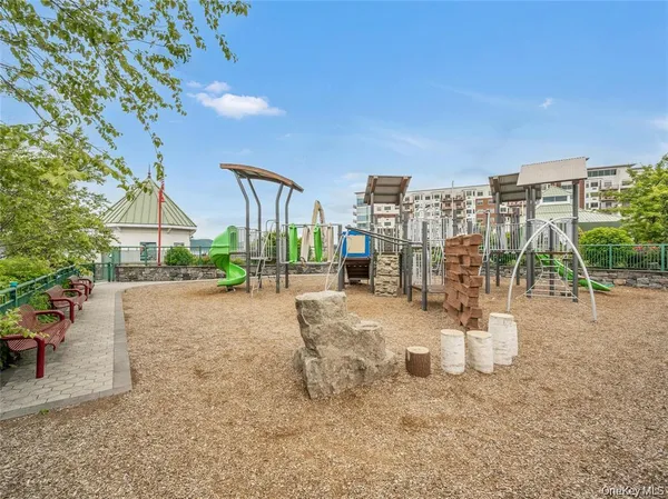 $2,975 | 56 South Highland Avenue, Unit 1B, Ossining, NY 10562