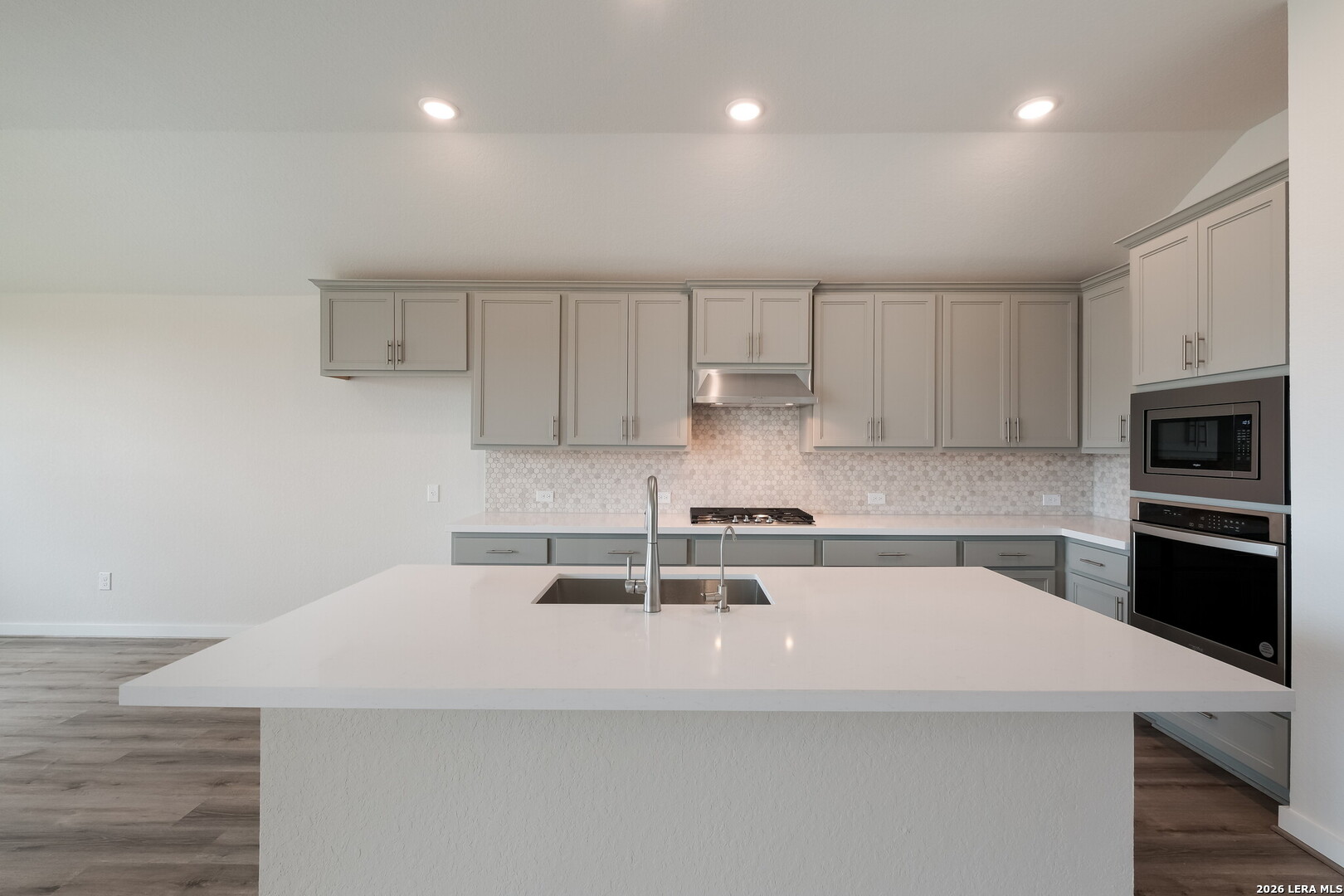 626 Foxbrook Way Cibolo, TX 78108 - Photo 4 of 15