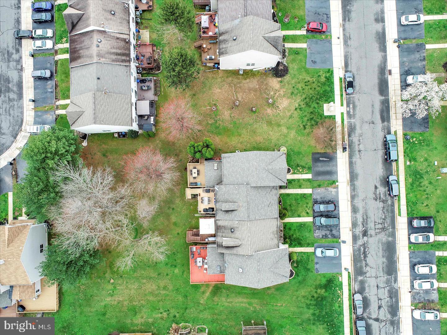 169 Judy Way Aston, PA 19014 - Photo 42 of 43 aerial view of a house with a yard and fountain