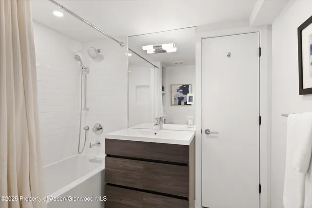 $4,750,000 | 250 South Original Street, Unit B, Aspen, CO 81611