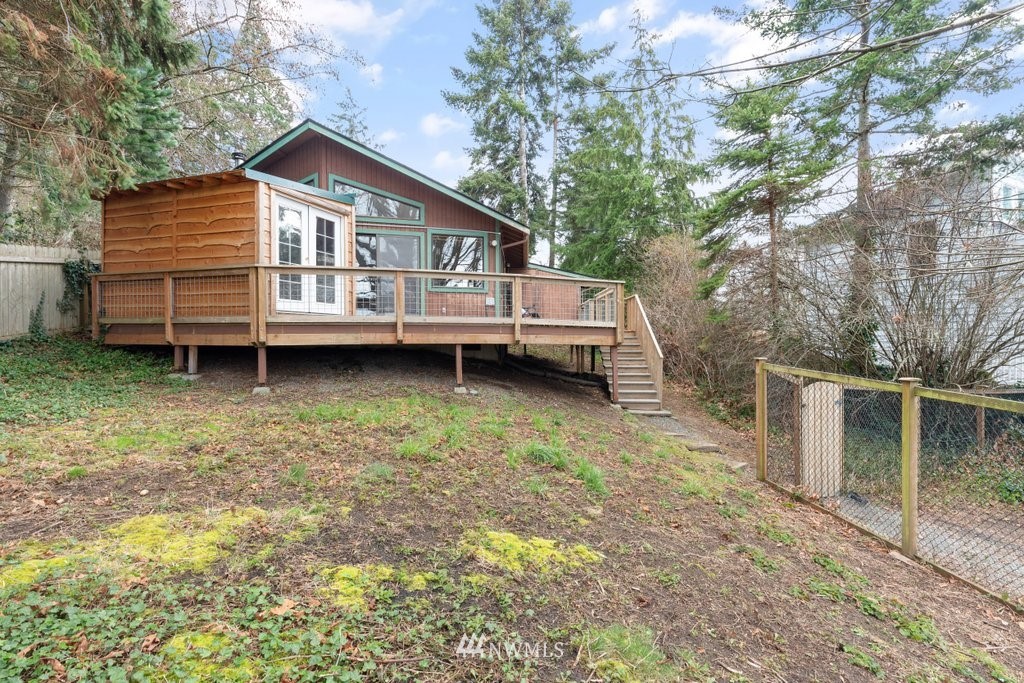 3769 Periwinkle Road Clinton, WA 98236 - Photo 2 of 29 a view of a house with a yard