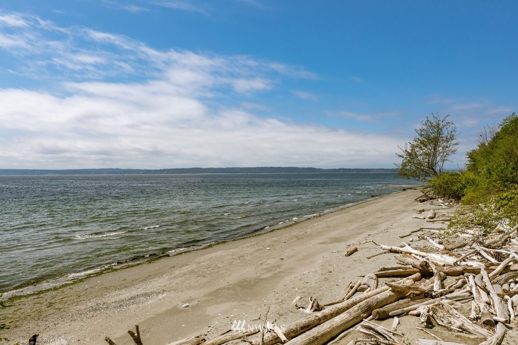 3769 Periwinkle Road Clinton, WA 98236 - Photo 24 of 29 a view of an ocean beach