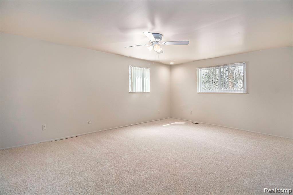 25039 Branchaster Road Farmington Hills, MI 48336 - Photo 16 of 21