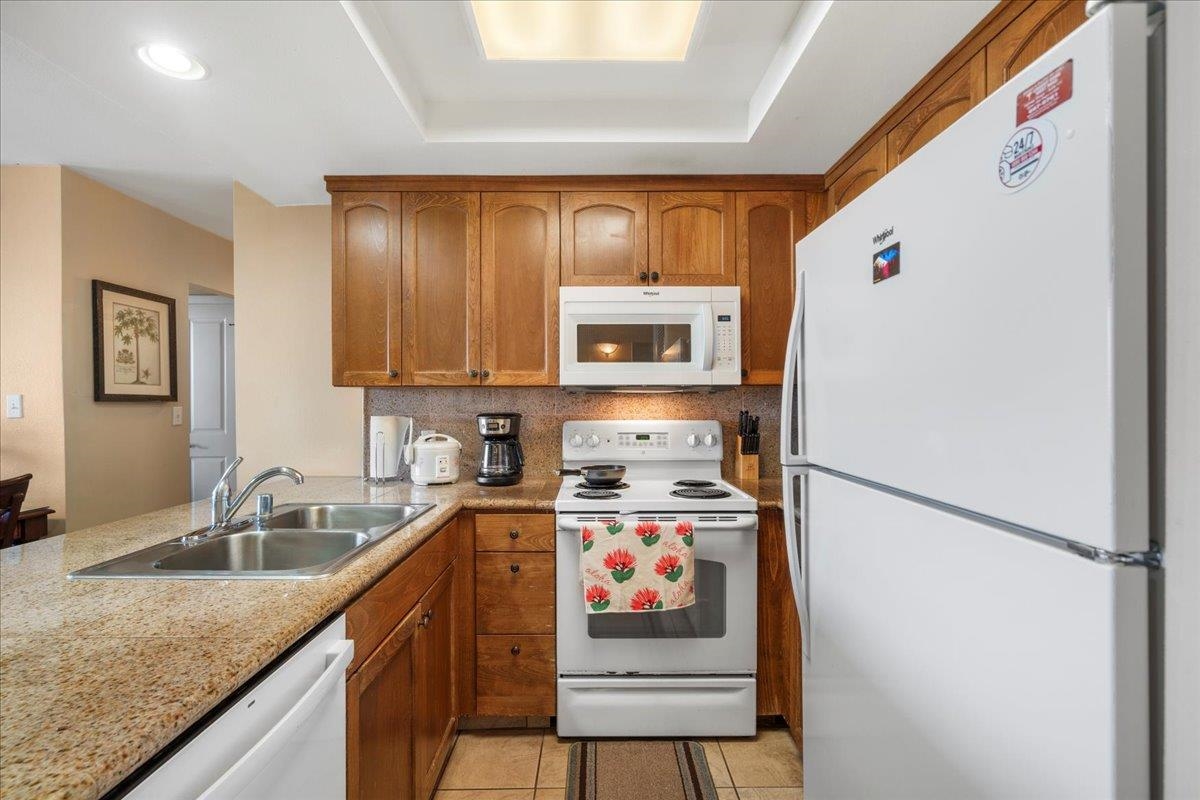 4401 Lower Honoapiilani Road, Unit B401 Lahaina, HI 96761 - Photo 12 of 42