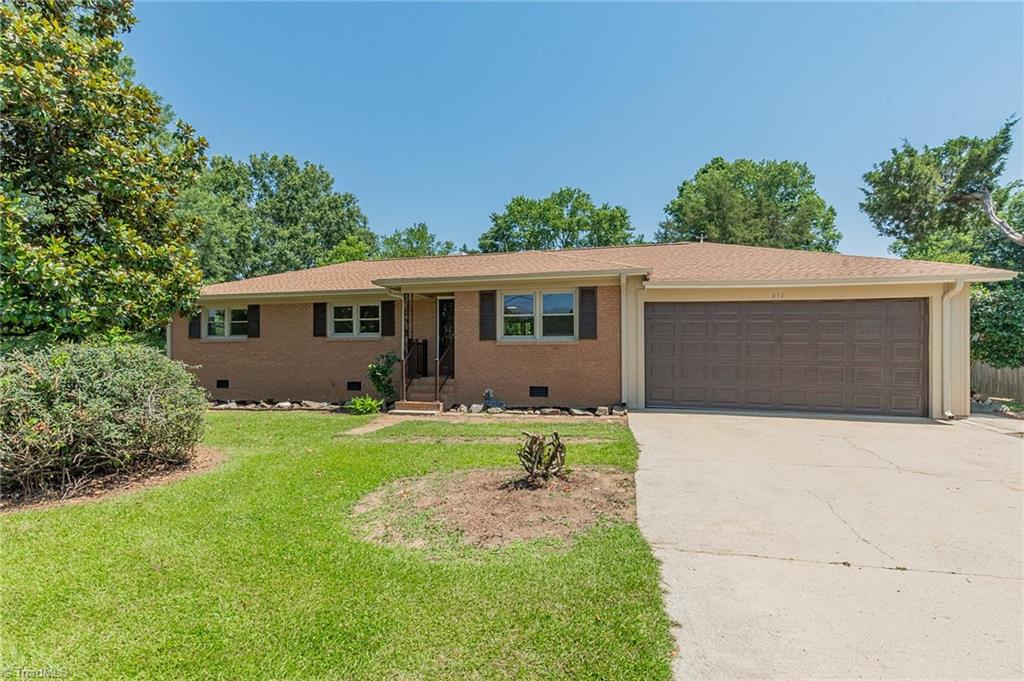 414 Heitman Road Thomasville, NC 27360 - Photo 1 of 23 Gallery Image 1