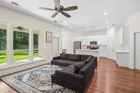 $355,000 | 415 Orleans Avenue, Covington, LA 70433
