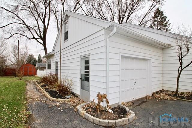 1223 Jefferson Road Fostoria, OH 44830 - Photo 3 of 30 Photo 3