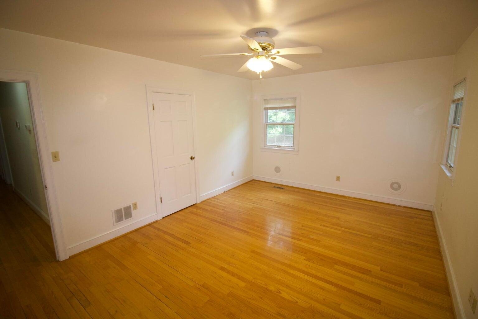 1502 Electric Road Southwest Roanoke, VA 24018 - Photo 18 of 28 19
