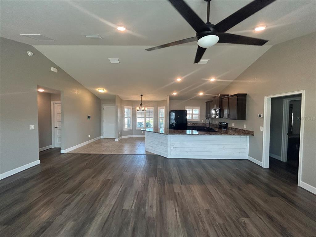 9155 Southeast 47th Court Road Ocala, FL 34480 - Photo 4 of 16