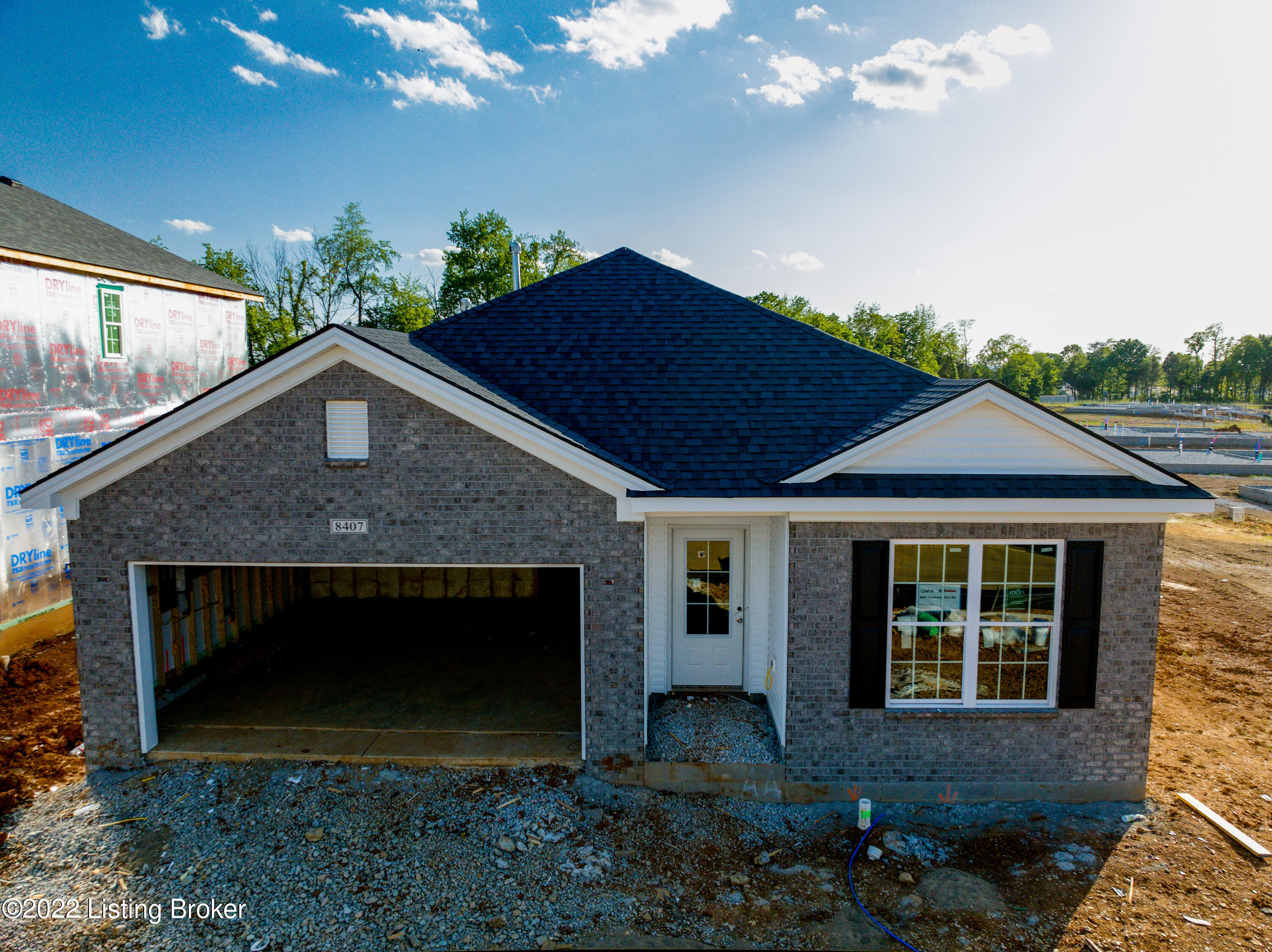 8407 Gateway Run Road Louisville, KY 40229 - Photo 3 of 9 124 PW-1