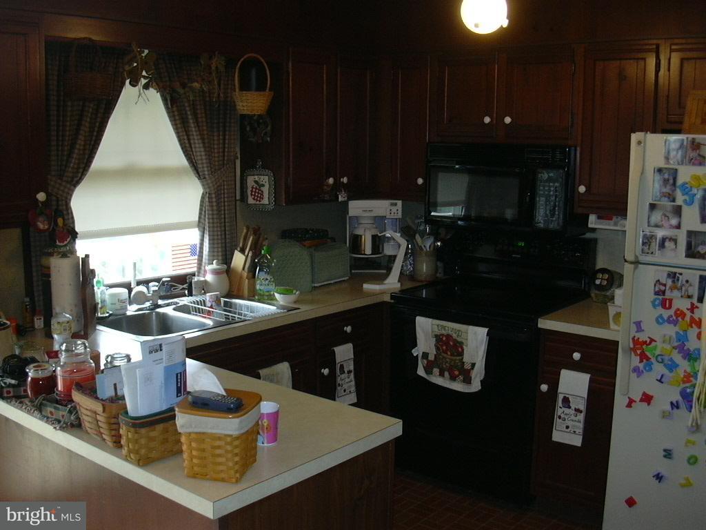 35 Karen Court Lititz, PA 17543 - Photo 9 of 16 Gallery Image 9