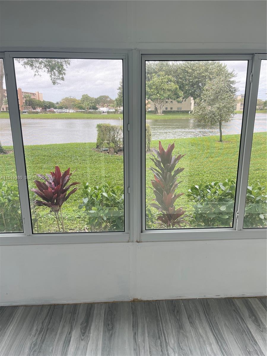 1033 Lincoln B, Unit 1033 Boca Raton, FL 33434 - Photo 17 of 26 Back porch