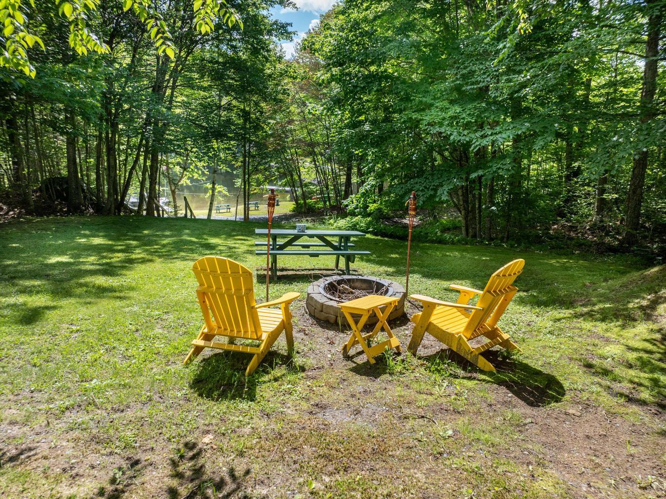 15 Wilson Pond Road, Unit 7 Greenville, ME 04441 - Photo 7 of 17 15 Wilson Pond Road sitting area