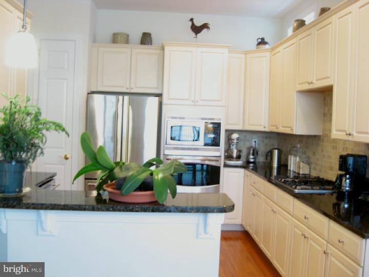 258 Hanover Road Phoenixville, PA 19460 - Photo 11 of 25 Kitchen
