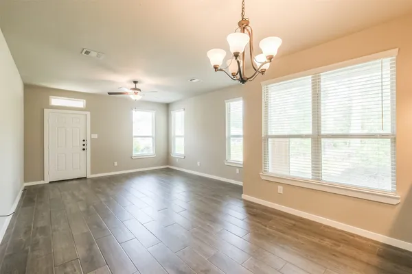 $1,795 | 121 Wickersham, Unit A, Conroe, TX 77304