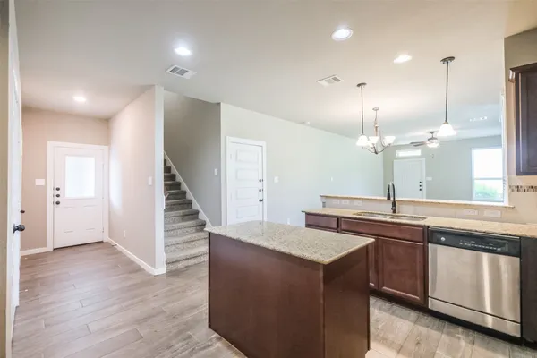 $1,795 | 121 Wickersham, Unit A, Conroe, TX 77304