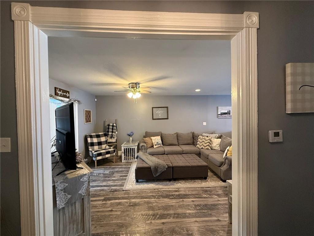 908 Evergreen Road Pittsburgh, PA 15209 - Photo 23 of 50