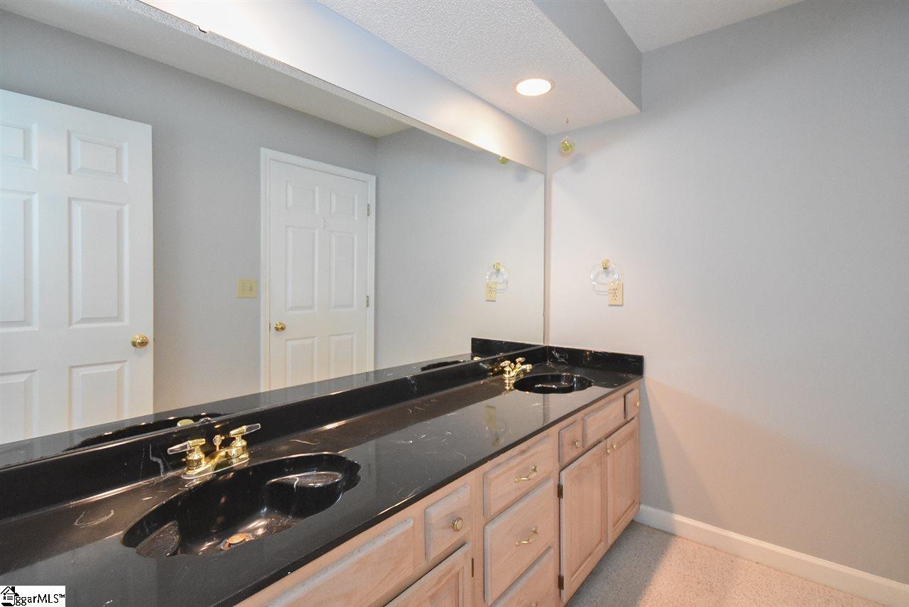 2411 Roper Mountain Road Simpsonville, SC 29681 - Photo 19 of 36 Gallery Image 19