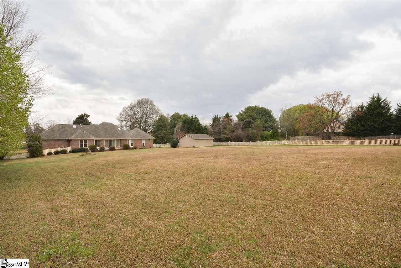 2411 Roper Mountain Road Simpsonville, SC 29681 - Photo 31 of 36 Gallery Image 31