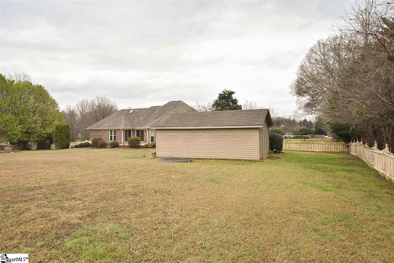 2411 Roper Mountain Road Simpsonville, SC 29681 - Photo 33 of 36 Gallery Image 33