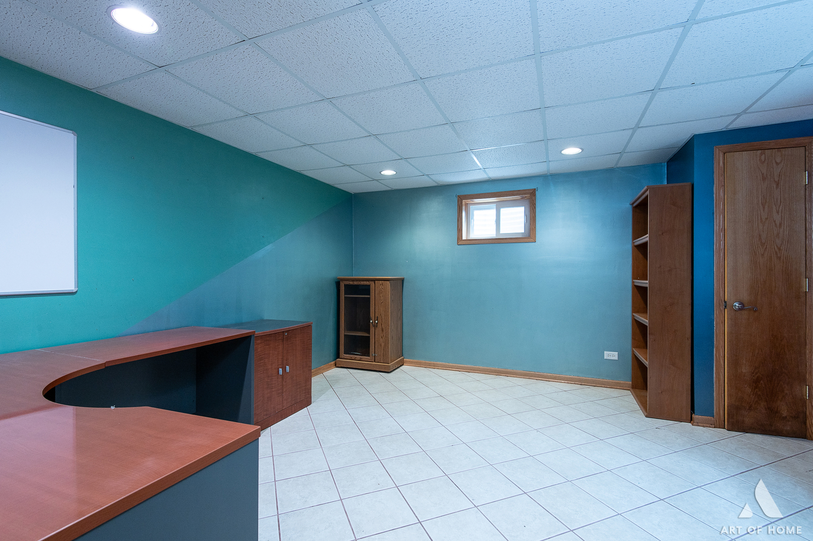 1196 Covington Drive Lemont, IL 60439 - Photo 37 of 52 a view of an empty room with wooden floor