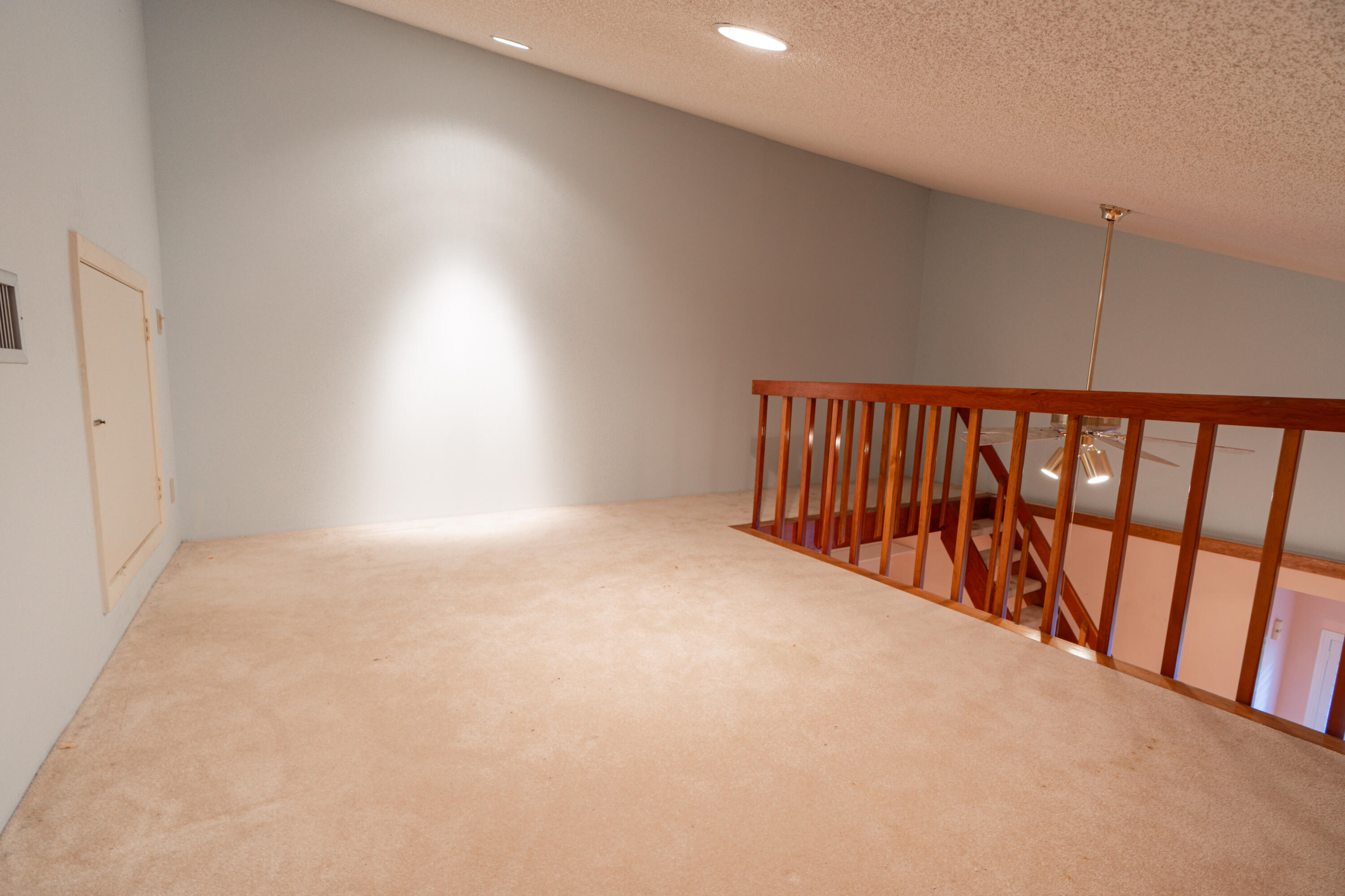 422 River Edge Road Jupiter, FL 33477 - Photo 35 of 39 a view of an empty room