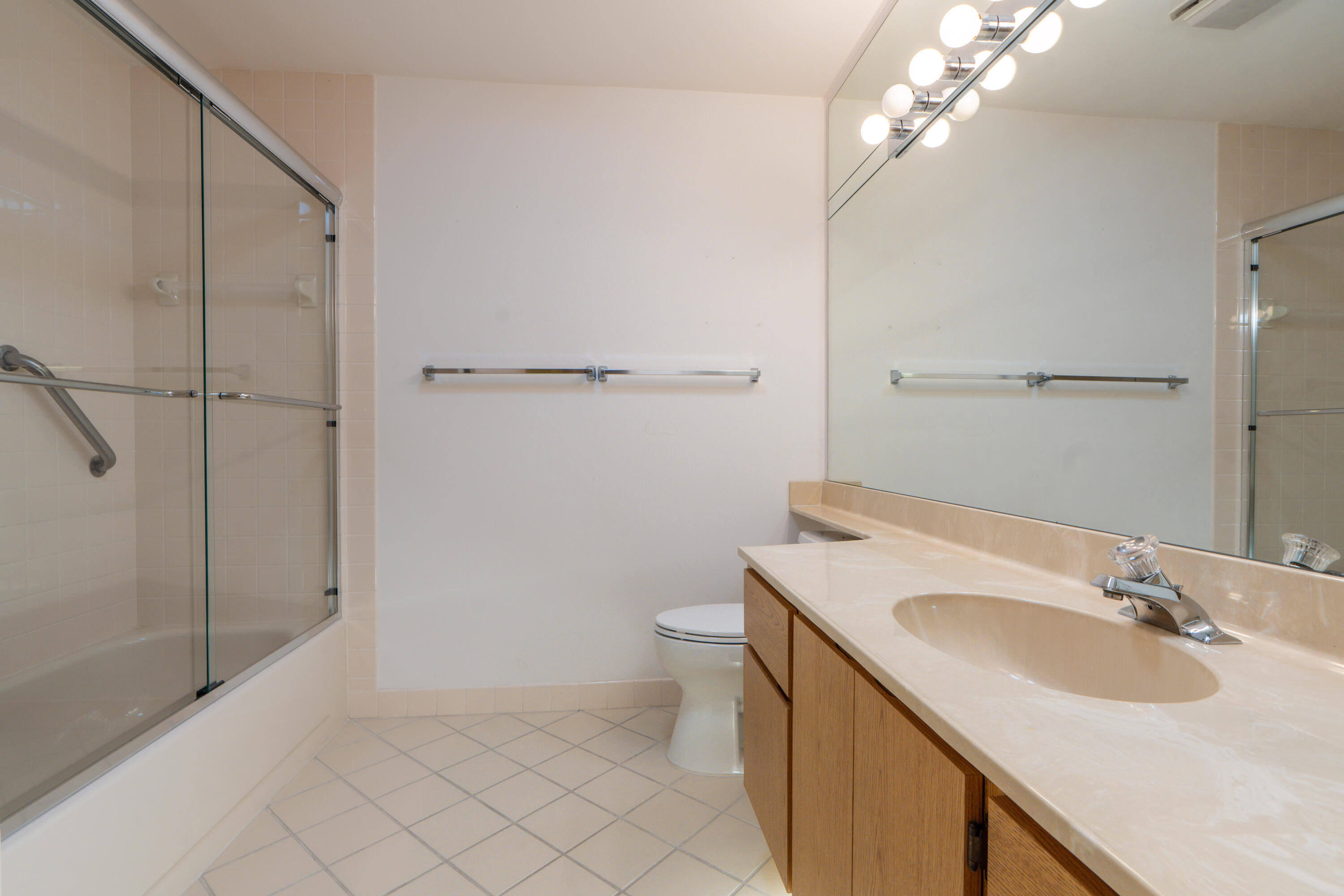 422 River Edge Road Jupiter, FL 33477 - Photo 36 of 39 a bathroom with a sink toilet and shower