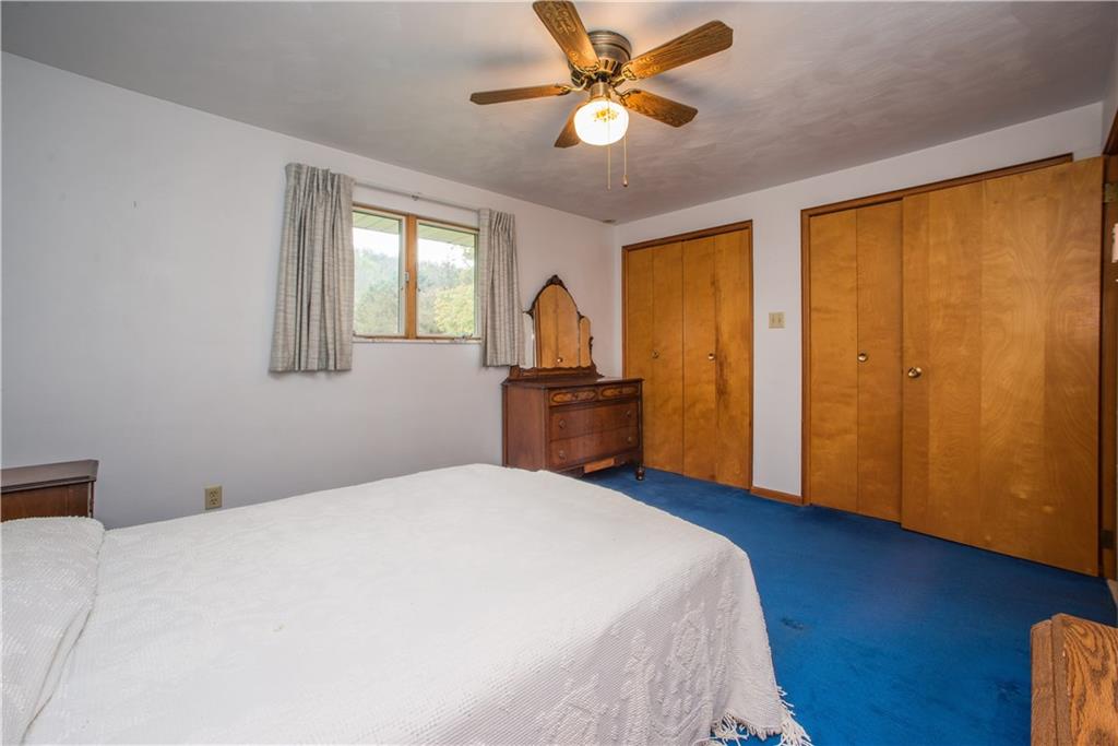 259 McCarrell Road Hickory, PA 15340 - Photo 14 of 25 Large closet. Ceiling Fan.