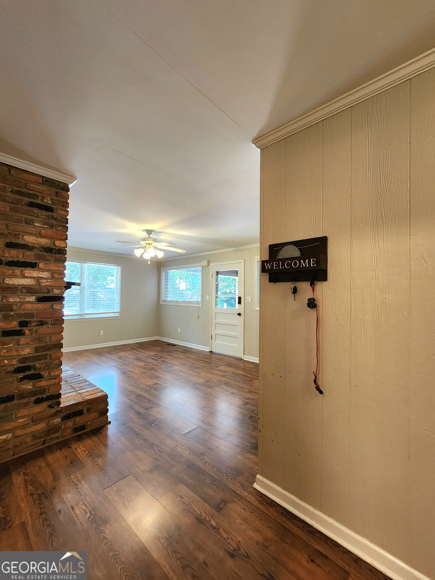 807 Wera Place Macon, GA 31210 - Photo 32 of 46 a view of a livingroom with wooden floor