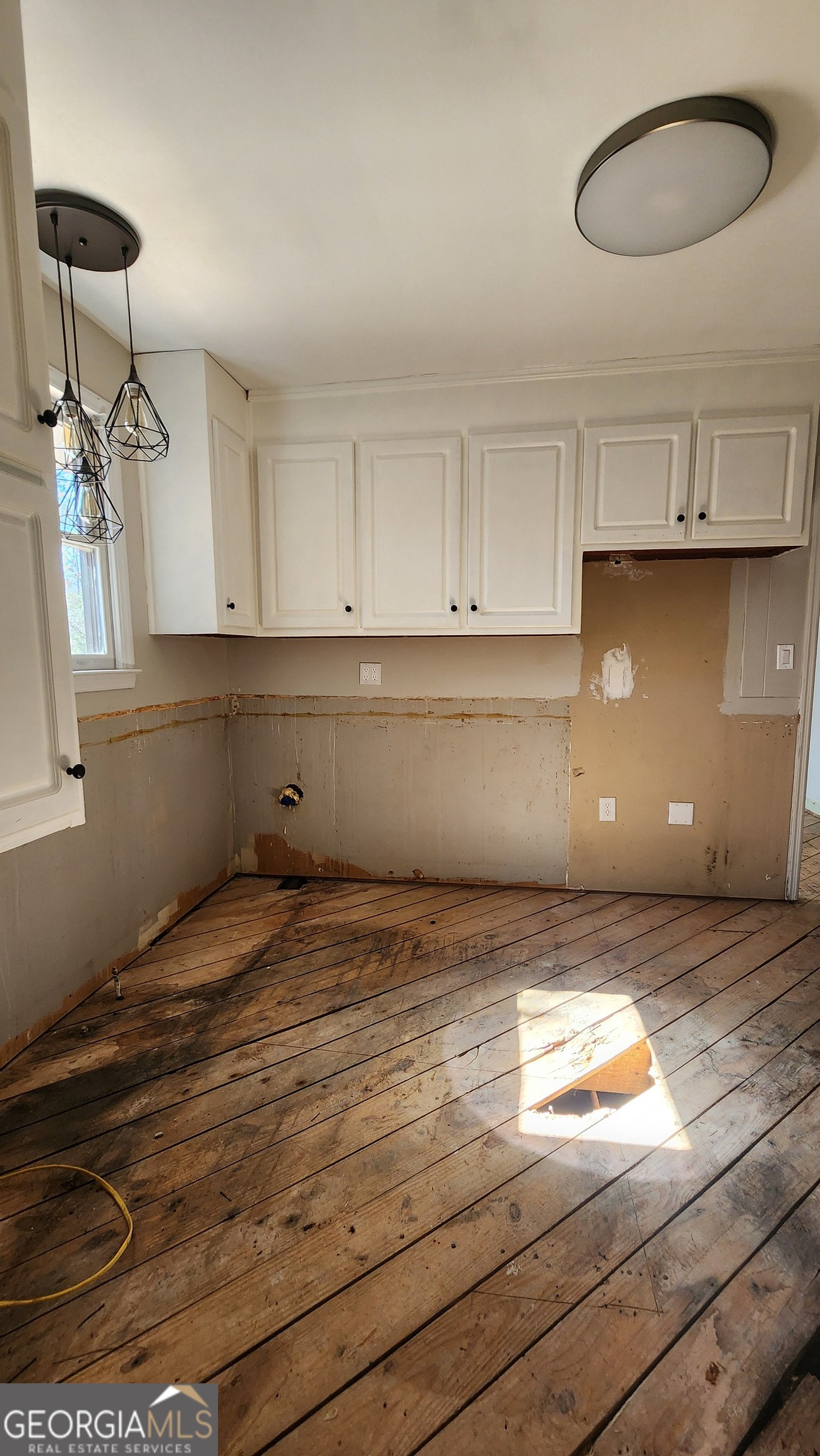 807 Wera Place Macon, GA 31210 - Photo 41 of 46 a view of a kitchen with a sink and cabinets