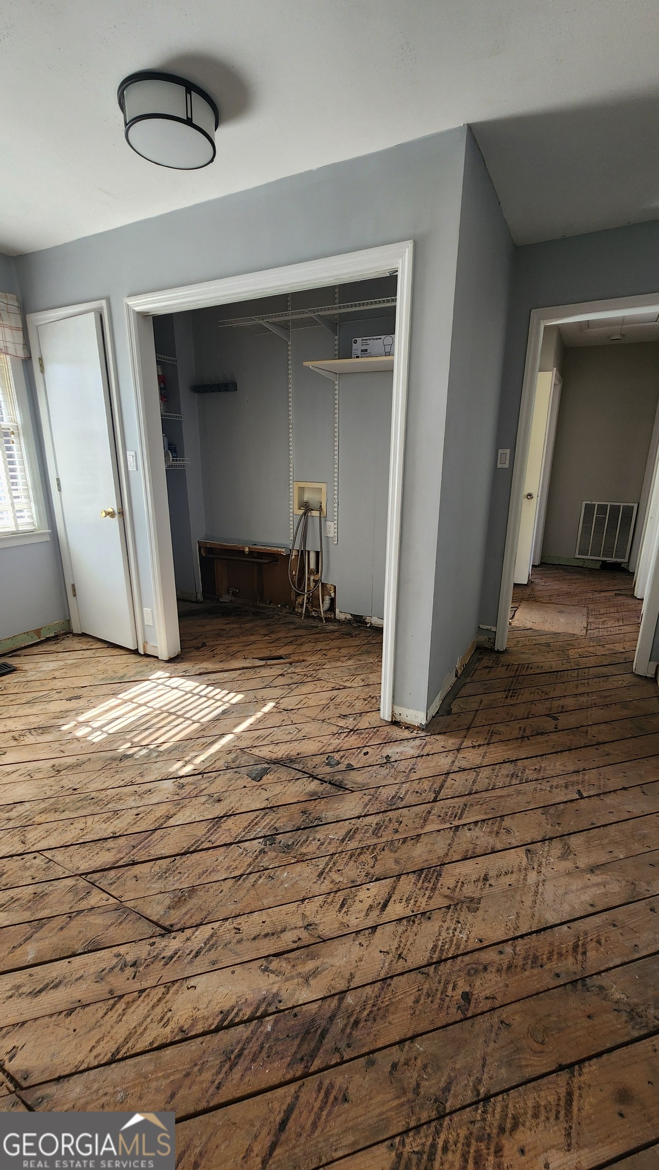 807 Wera Place Macon, GA 31210 - Photo 44 of 46 a view of a livingroom with wooden floor