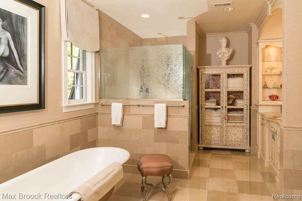 600 Riverside Birmingham, MI 48009 - Photo 40 of 62 600RiversideDr-40.jpg