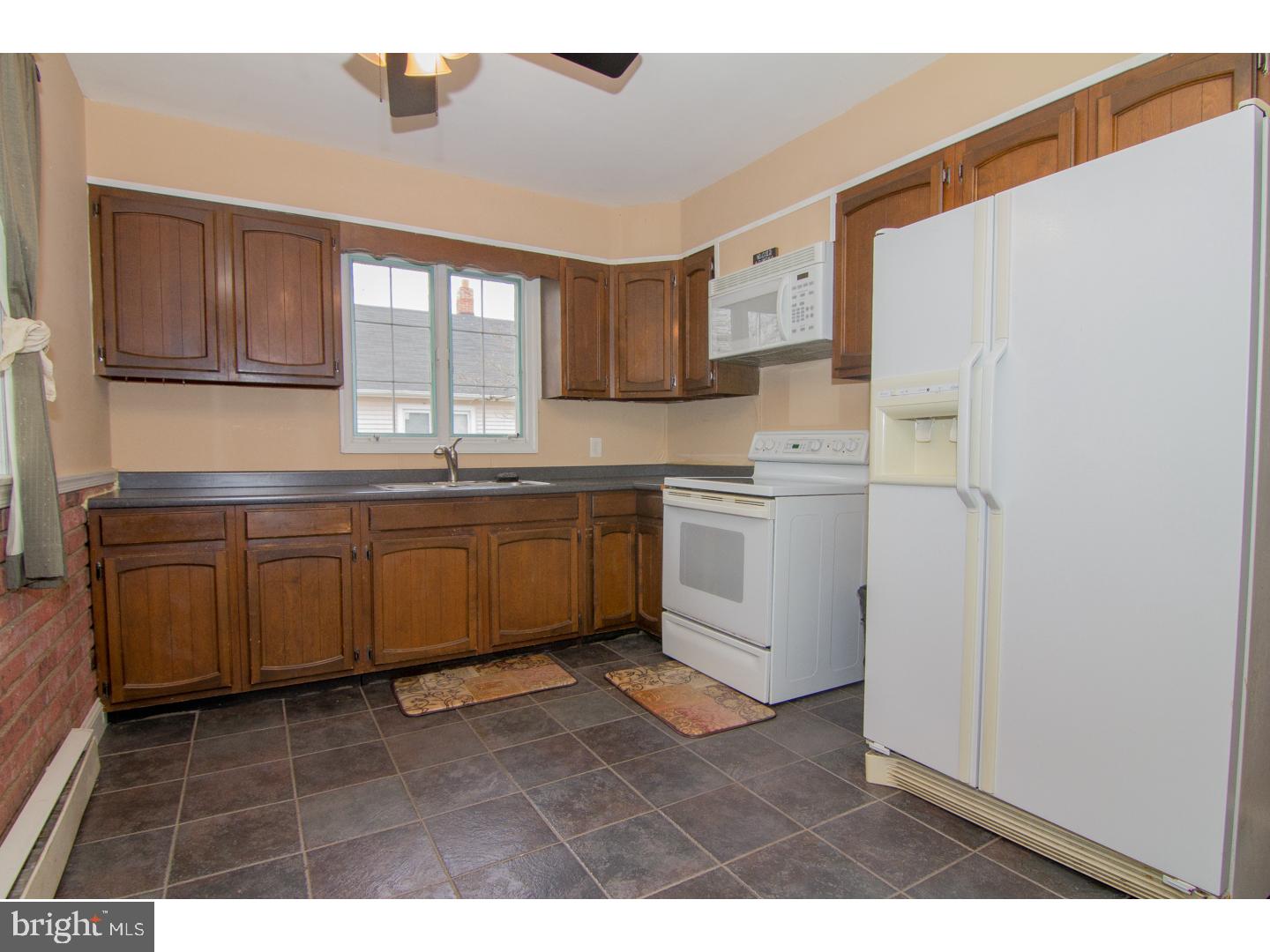 679 Salem Quinton Road Salem, NJ 08079 - Photo 3 of 13 Kitchen