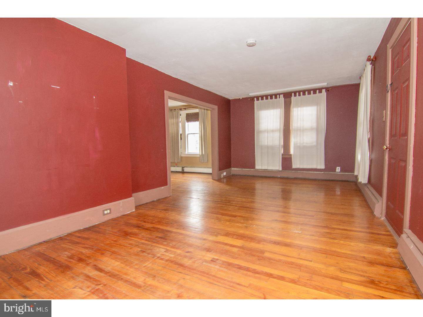 679 Salem Quinton Road Salem, NJ 08079 - Photo 8 of 13 Living Room