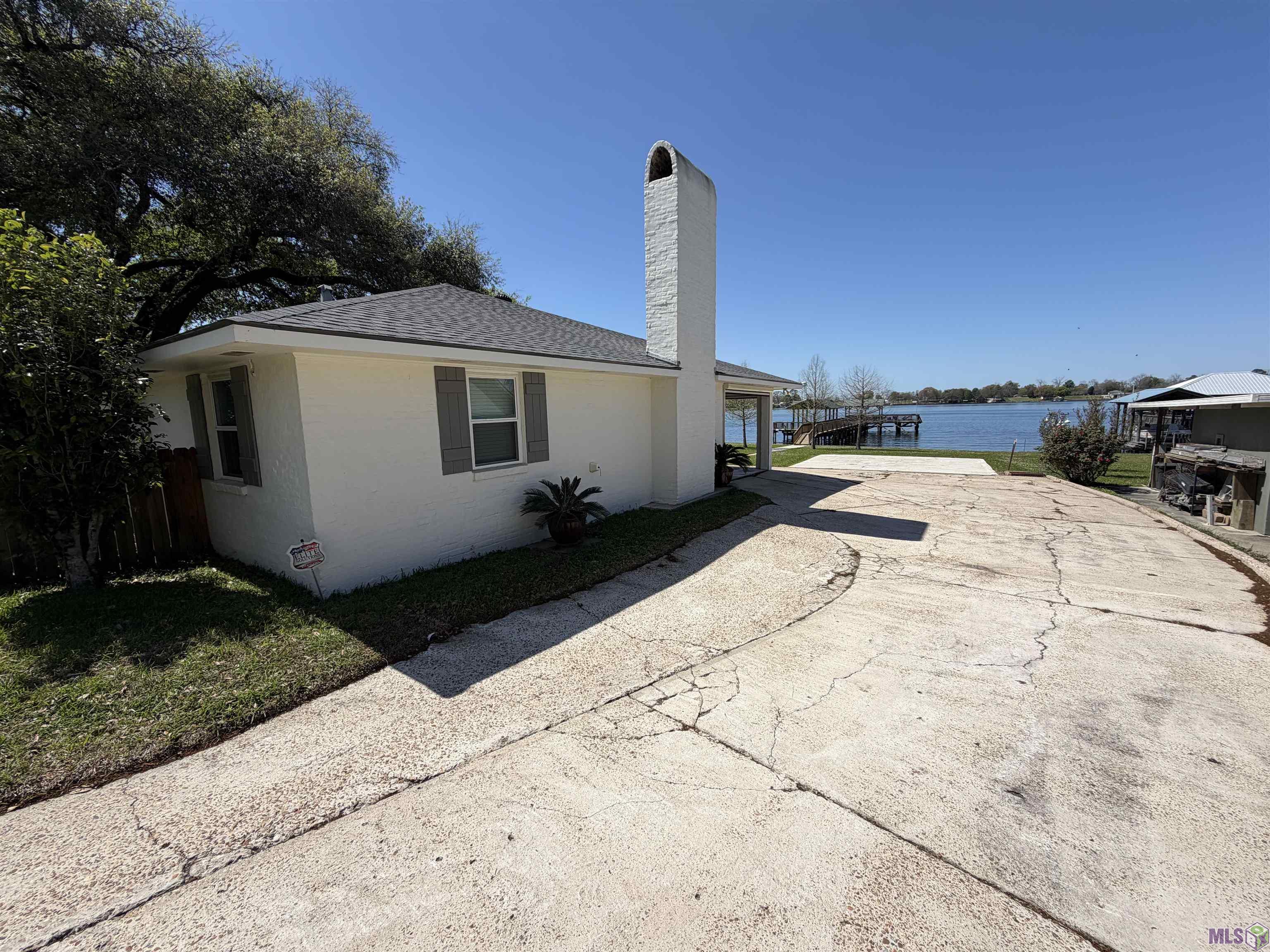 8609 Island Road Ventress, LA 70783 - Photo 3 of 23