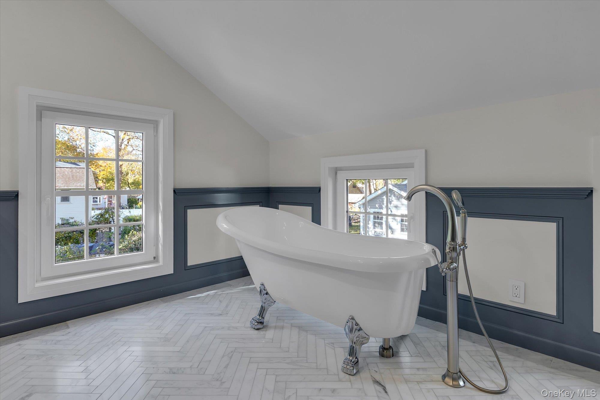 22 Fort Salonga Road Centerport, NY 11721 - Photo 27 of 42 Primary bathroom w/ soaking tub