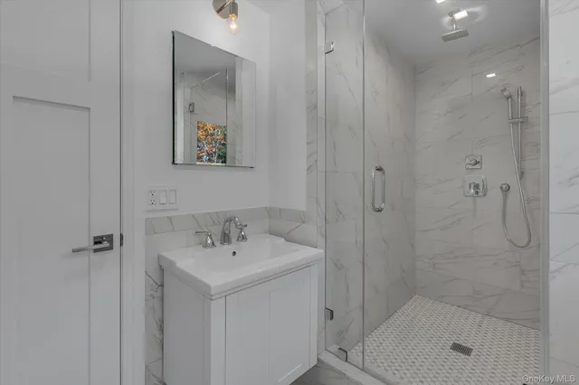 $1,750,000 | 22 Fort Salonga Road, Centerport, NY 11721