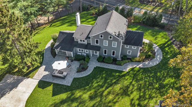 $1,750,000 | 22 Fort Salonga Road, Centerport, NY 11721