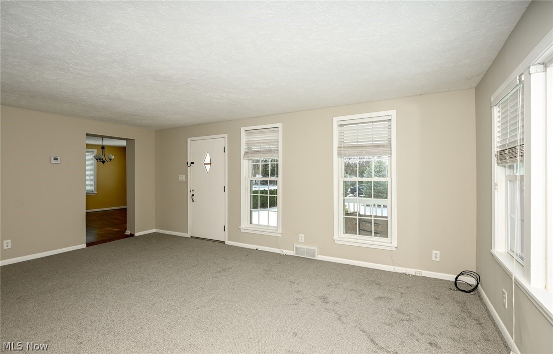 8437 Johnnycake Ridge Road Mentor, OH 44060 - Photo 6 of 33