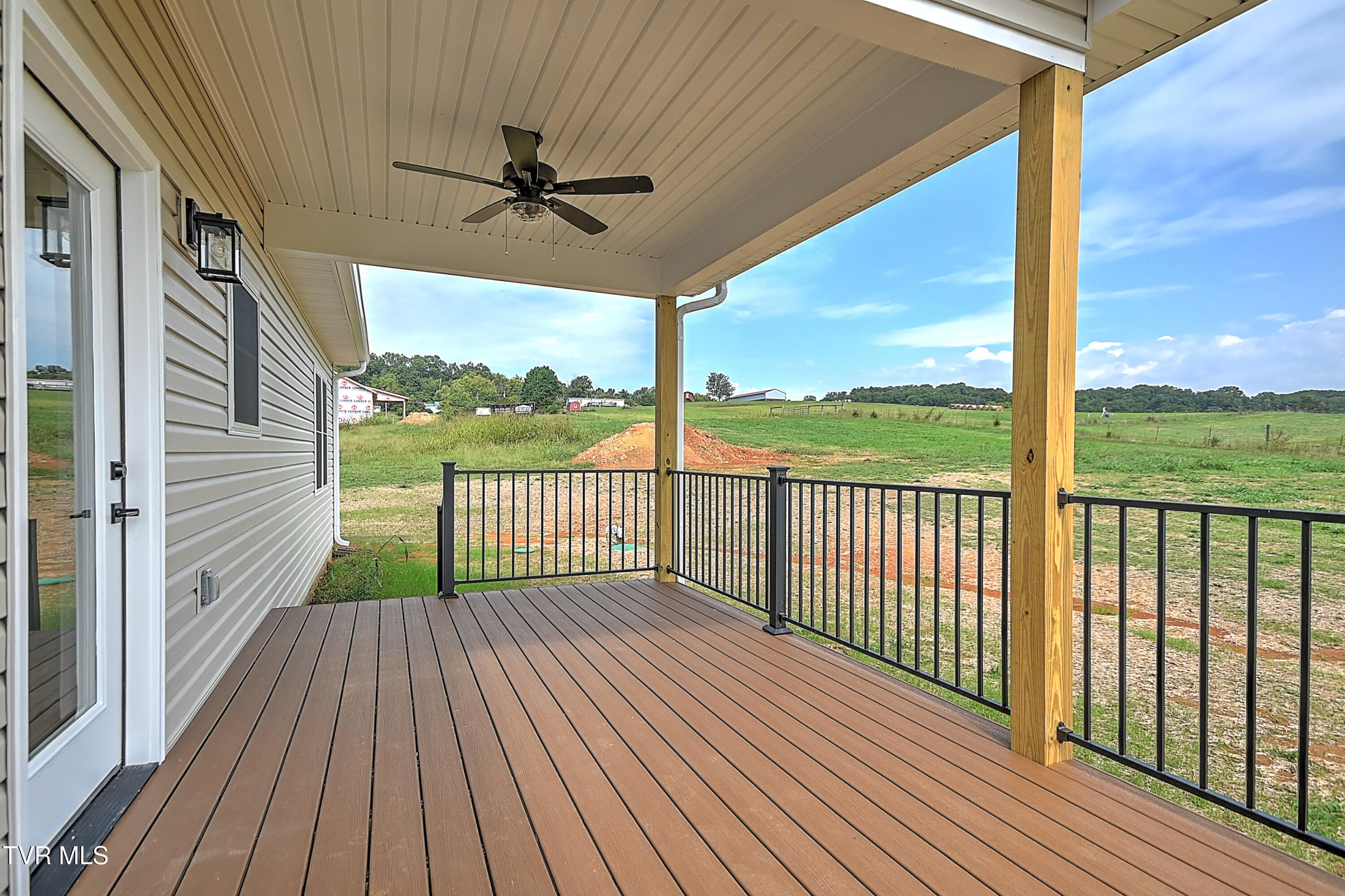 265 Red Tail Ridge, Unit LOT # 7 Greeneville, TN 37743 - Photo 32 of 41 205 Red Tail JK-33