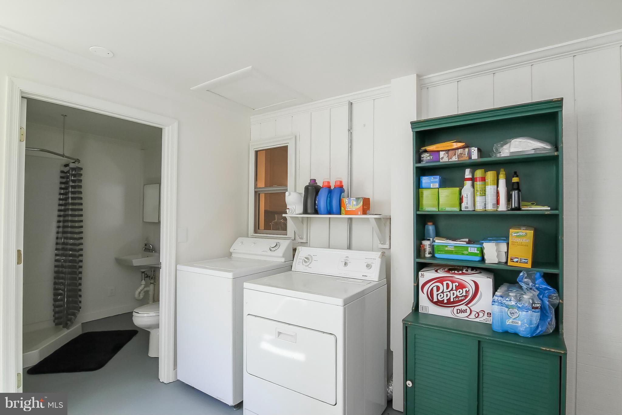 6225 Georgetown Road Broad Run, VA 20137 - Photo 21 of 30 Laundry,Mudroom, Full Bath