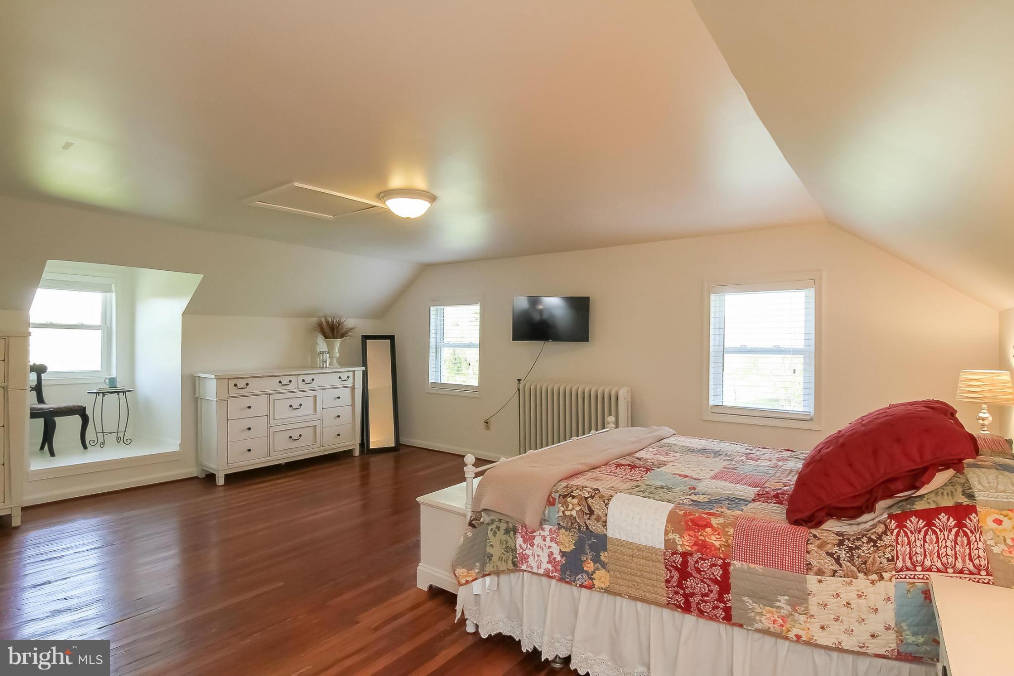 6225 Georgetown Road Broad Run, VA 20137 - Photo 23 of 30 Bedroom (Master)