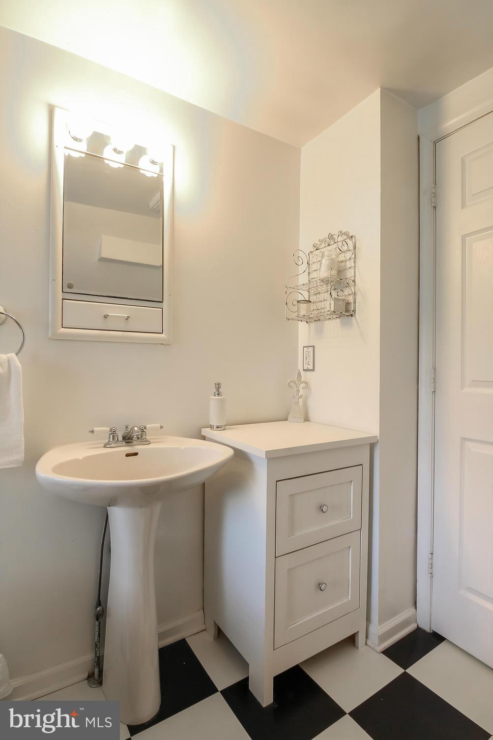 6225 Georgetown Road Broad Run, VA 20137 - Photo 27 of 30 Bath (Master)
