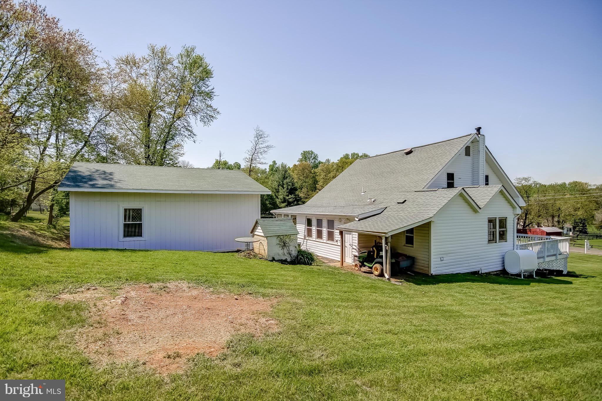 6225 Georgetown Road Broad Run, VA 20137 - Photo 30 of 30 Two Car Garage