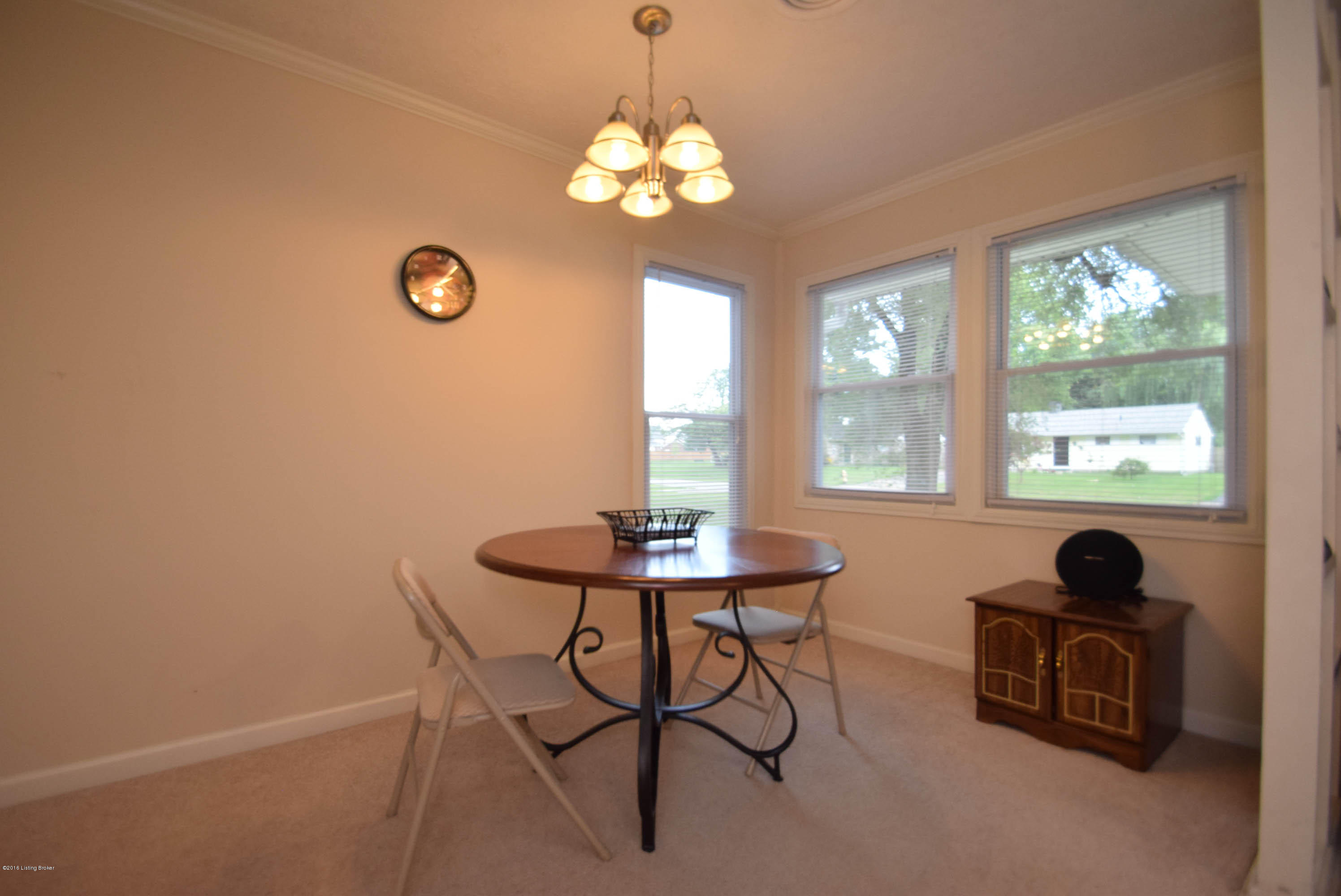 204 Redding Road Louisville, KY 40218 - Photo 5 of 19 Dining Area
