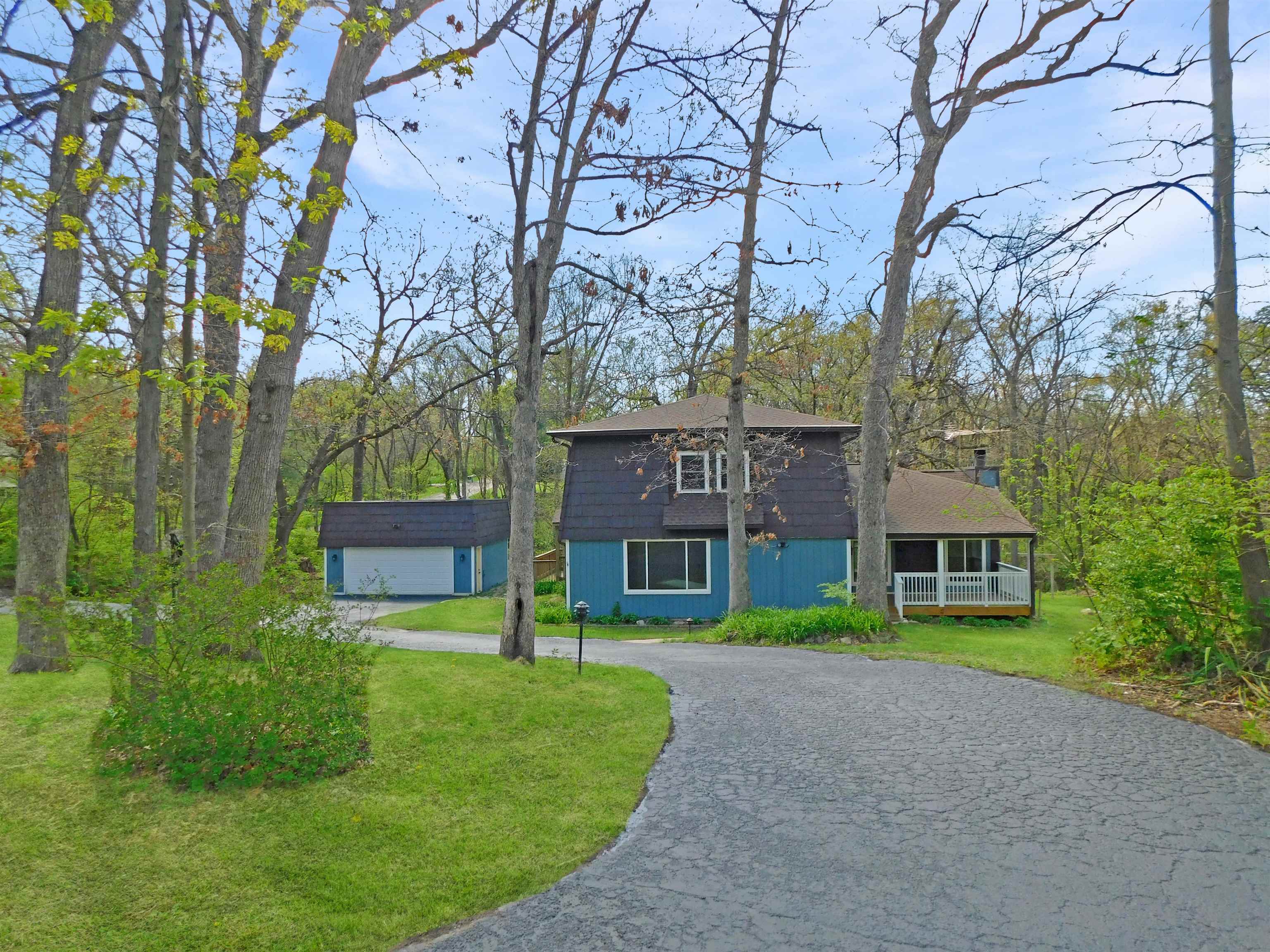 10312 Ardis Road Roscoe, IL 61073 - Photo 2 of 57 Gallery Image 2