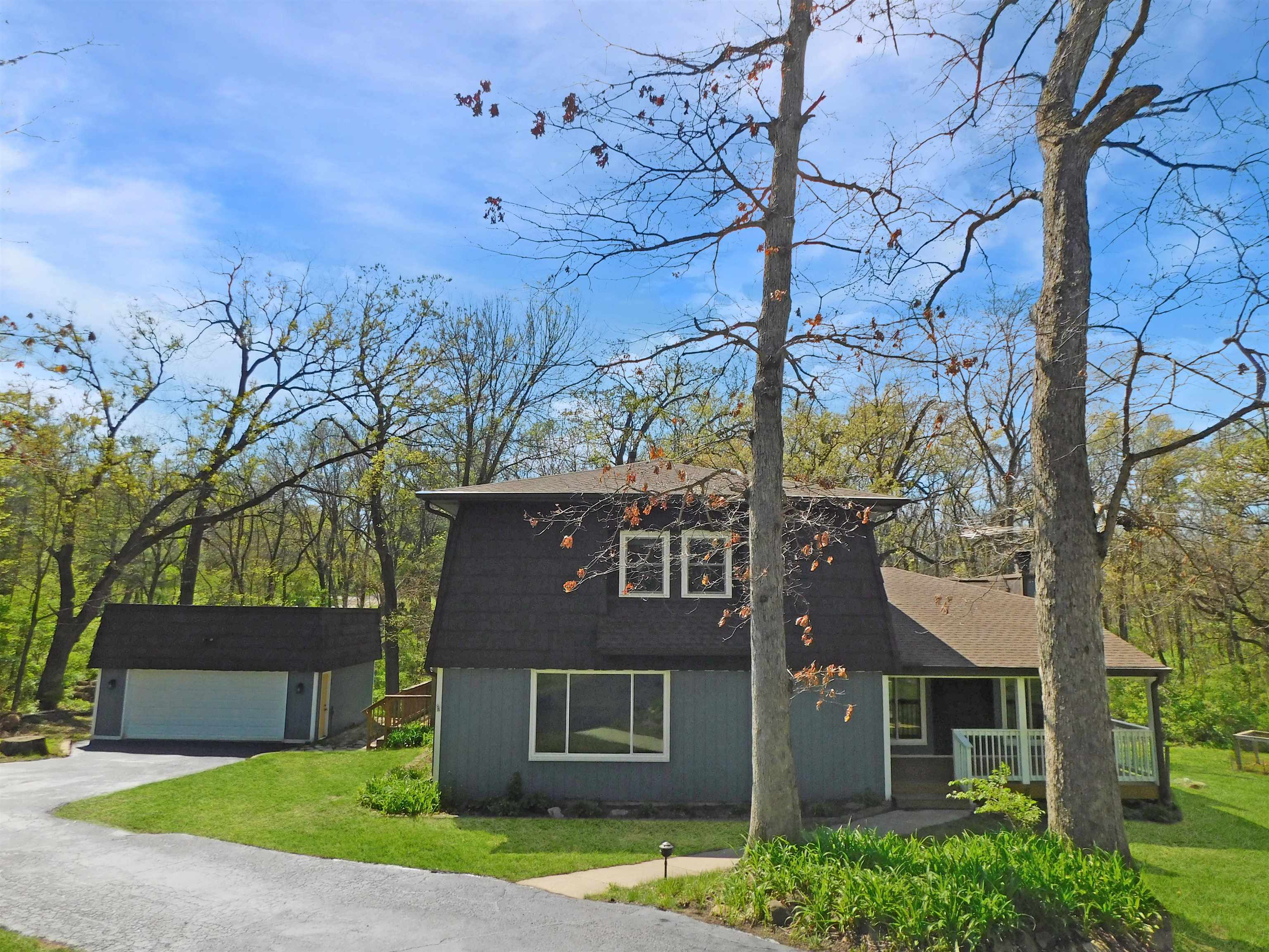 10312 Ardis Road Roscoe, IL 61073 - Photo 4 of 57 Gallery Image 4